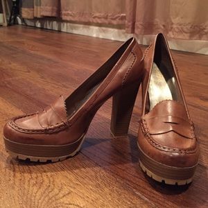 MIA Carmel platform shoes size 10