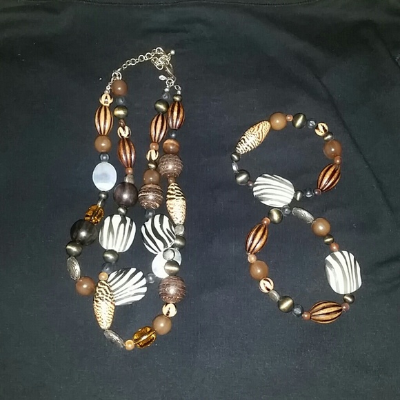 Premiere designs Zoology necklace and braclets!