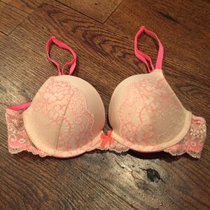 Victoria's Secret lace bra size 36 A