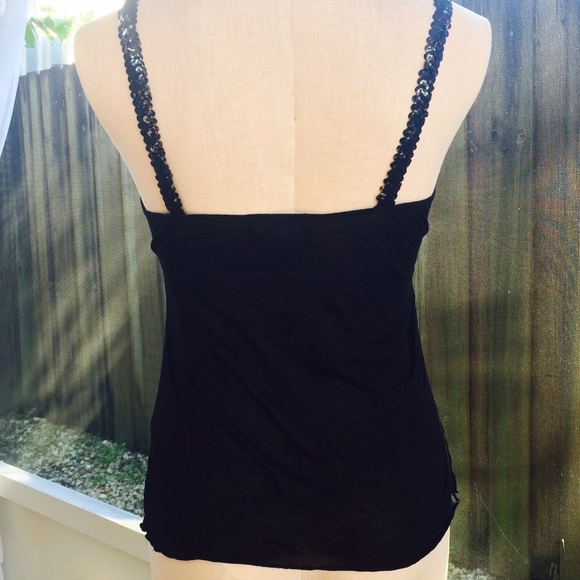 Fabulous top with sequence details on the straps✨ - Picture 3 of 4