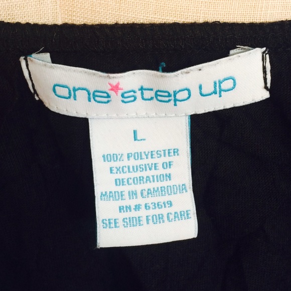 Fabulous top with sequence details on the straps✨ - Picture 4 of 4