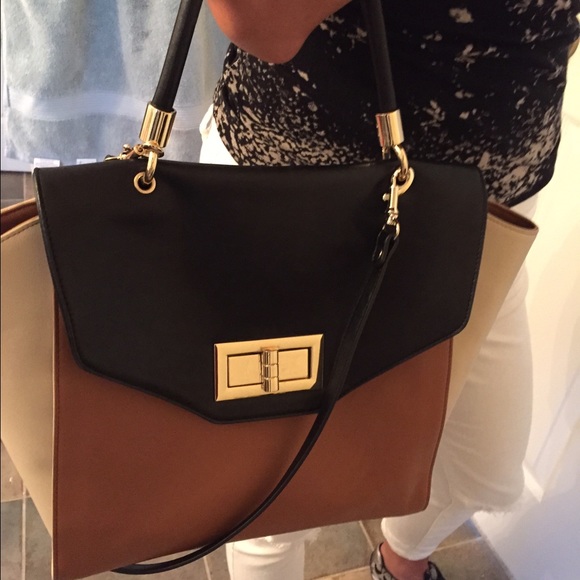 Express Handbag - Picture 4 of 4