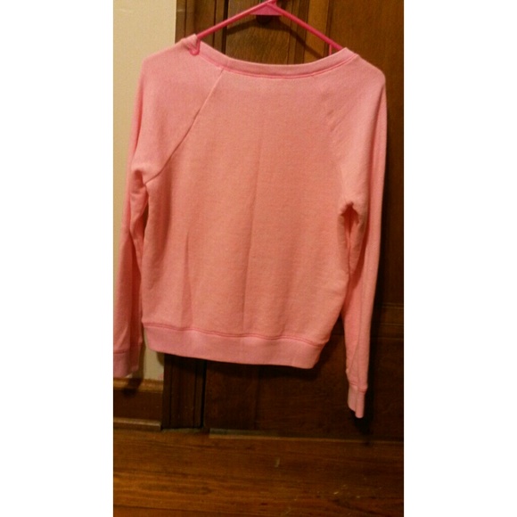 Tag says xs but fits like a small - Picture 2 of 2