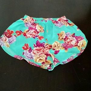 Floral pattern shorts