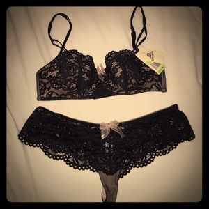 NWT b.tempt'd bra & underwear set