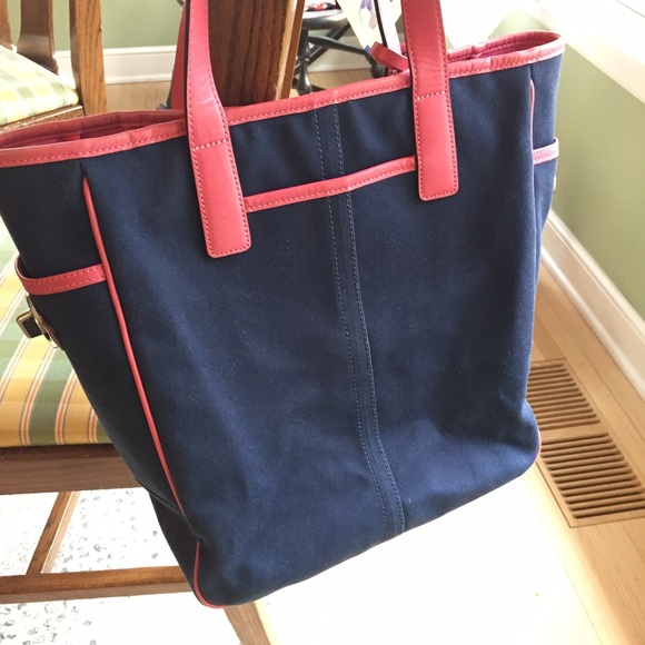 Navy Coach Bag with Pink Pipping - Picture 3 of 4