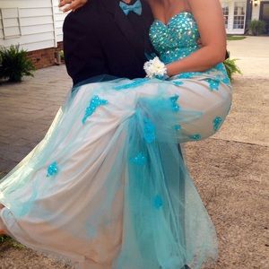 PROM DRESS FOR SALE WORN ONCE