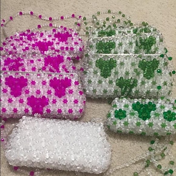 Handmade green and clear acrylic beaded crossbody - Picture 4 of 4