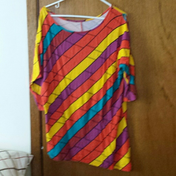 Colorful top