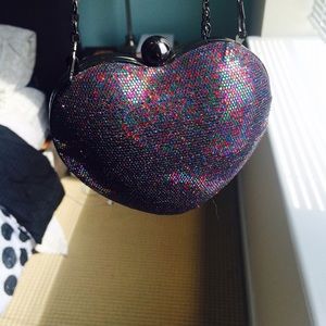 Heart shaped clutch
