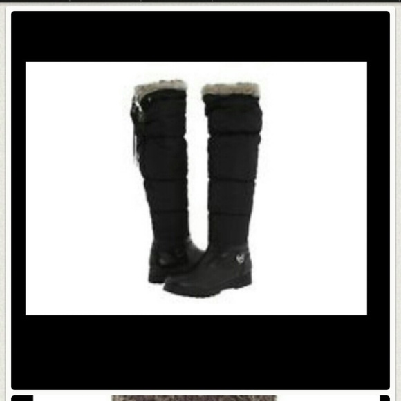 Michael Kors Shoes - Michael kors brandy snow boots size 6 black