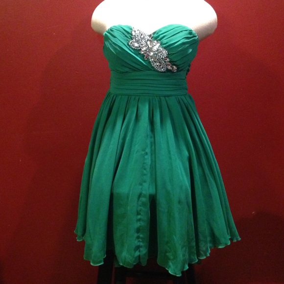 Green strapless formal dress