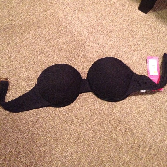 Black push-up bathing suit top