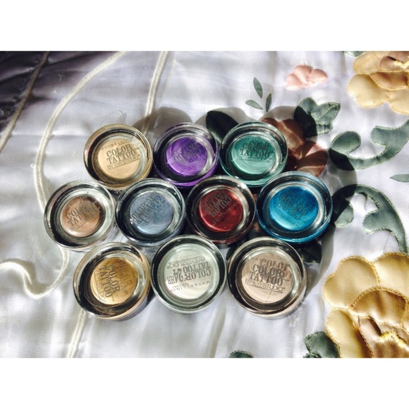 Bundle Of 10 Color Tattoo 24HR Eyeshadow