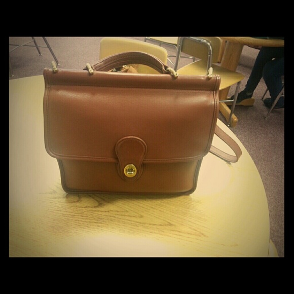 Vintage British Tan Coach Willis