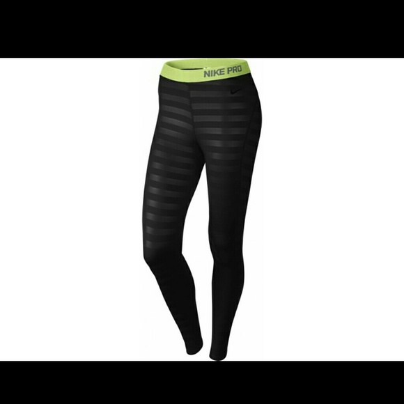 SOLD...Nike hyperwarm pants