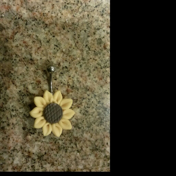 Belly button ring