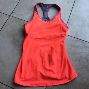 Nike fri-FIT fitted tank with built in sport braXS