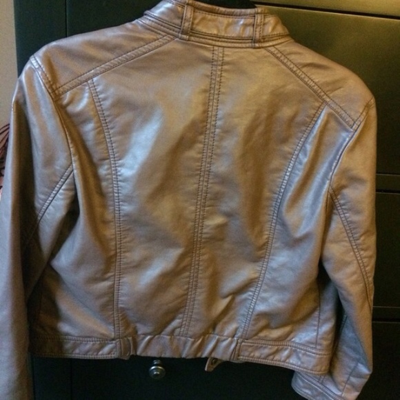 Abercrombie and Fitch Faux Leather Jacket - Picture 3 of 4