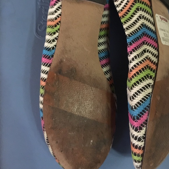 Aztec print pump - Picture 3 of 4