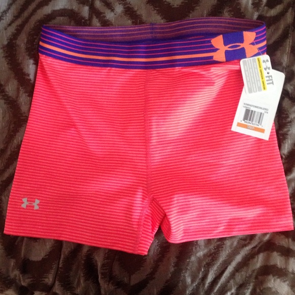 SOLD Under armor compression shorts