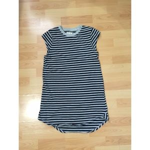 T-shirt dress from Urban Outfitters 🌟