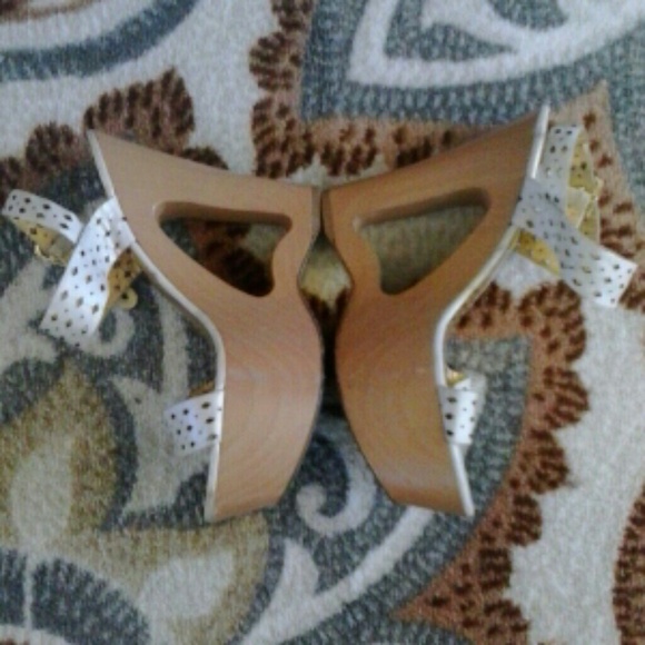 BEBE PLATFORMS - Picture 2 of 3