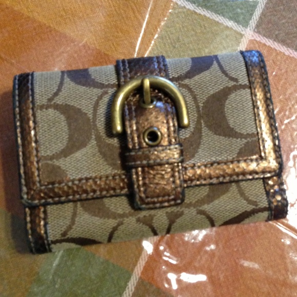 Authentic coach women's snakeskin wallet