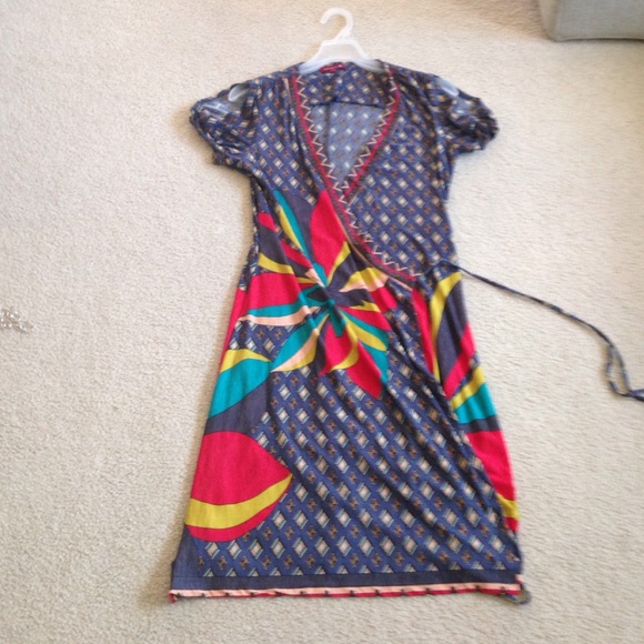 Dresses & Skirts - Wrap dress