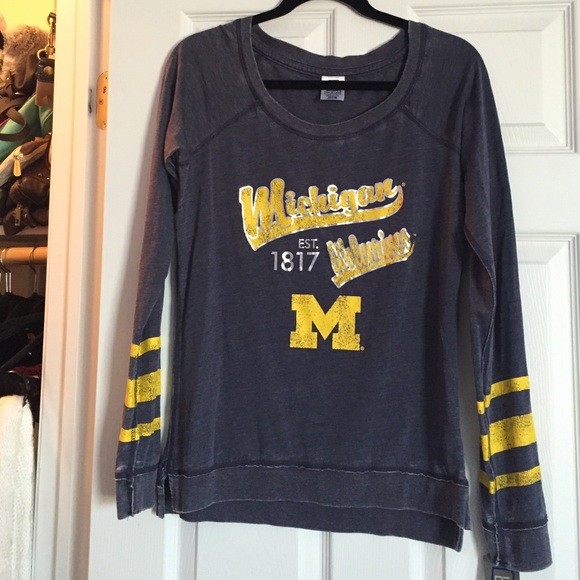 Women's University of Michigan sweater