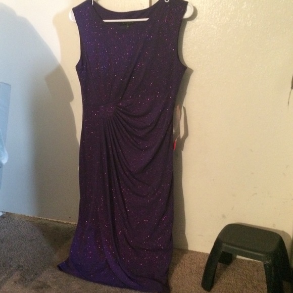 🚫SOLD🚫Classy Purple dress - Picture 2 of 4