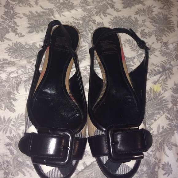Burberry flats