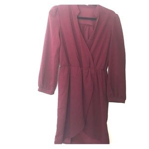 Tobi long sleeved dress in burgundy