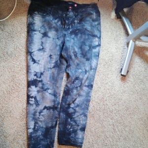Acid wash skinny jeans