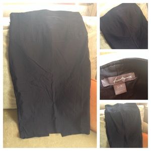 TwentyOne SizeLG Stretch Skirt ZipUpBk Long Black