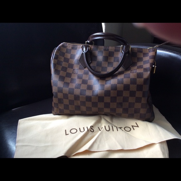 Authentic Louis Vuitton Damier Speedy