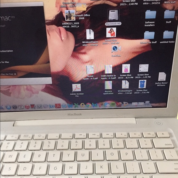 MacBook - Picture 3 of 4