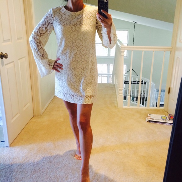 H&M Dresses & Skirts - NWOT H&M lace beige w gold mini 4 (fits like 2)