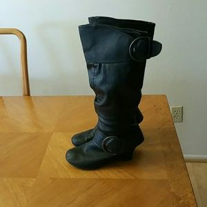 BLACK UNIONBAY BOOTS