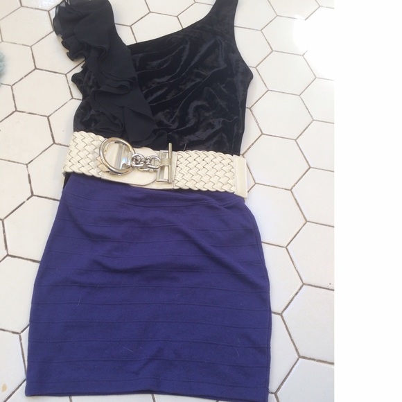 ♥️️SOLD IN BUNDLE♥️️purple Pencil skirt
