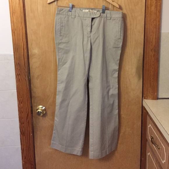 J.Crew Classic Twill Chino Size 8P. NWT