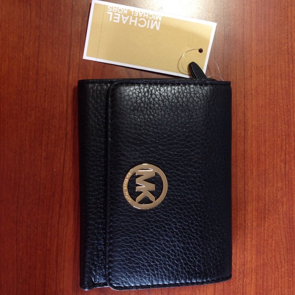 NWT Michael Kors Fulton  Wallet