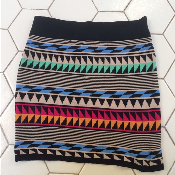 ♥️️️SOLD IN BUNDLE♥️Pencil/Body Con Skirt