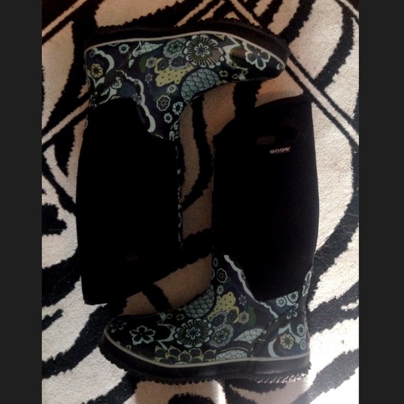 Black and Blue Rain Boots