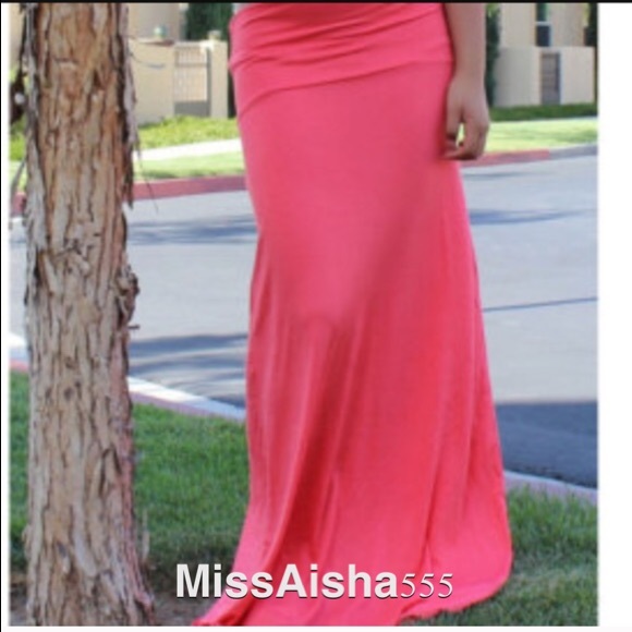 Dresses & Skirts - ✨LAST ONE ✨Coral maxi skirt ONE HOUR SALE