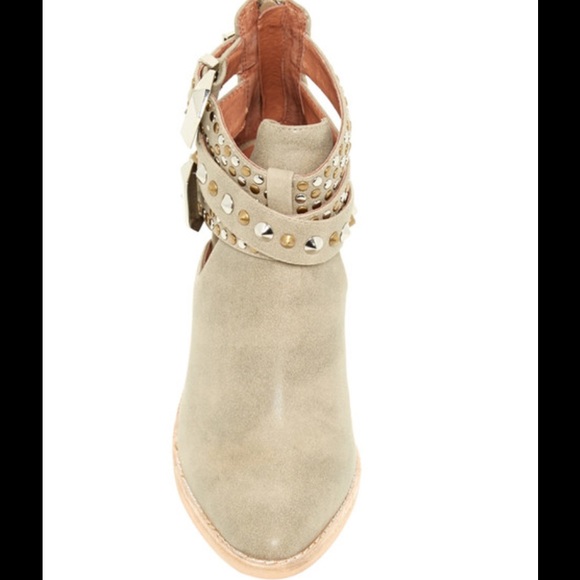 ❌❌ENTIRE STOCK SOLD OUT❌❌✈️Jeffrey Campbell boot - Picture 3 of 3