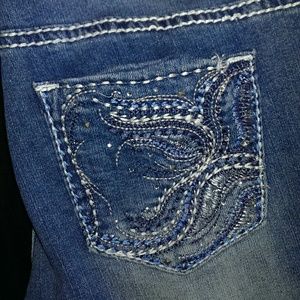 Ariya jeans