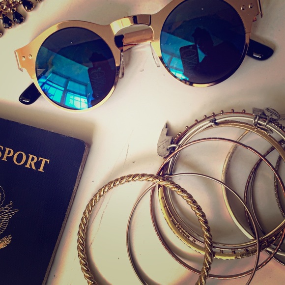 Mirrored Sunglasses