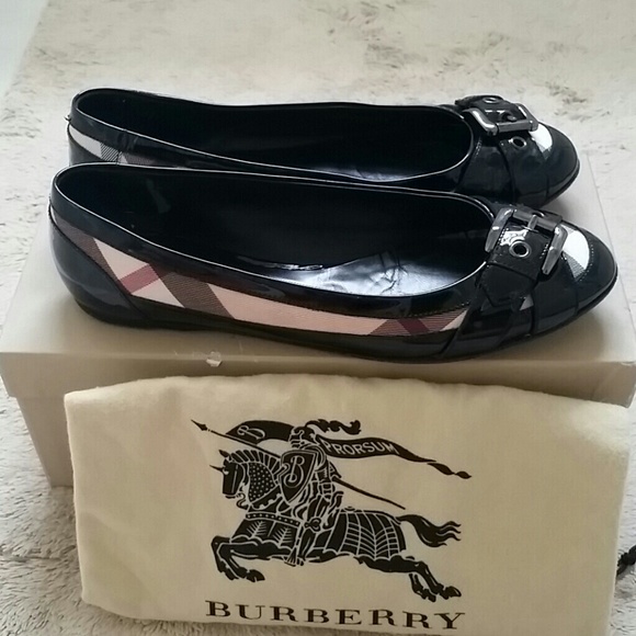 Burberry ballerina flats