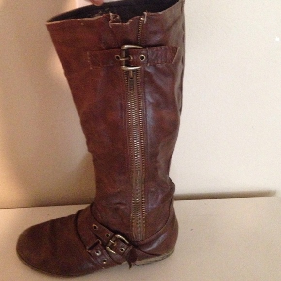Cute brown boots